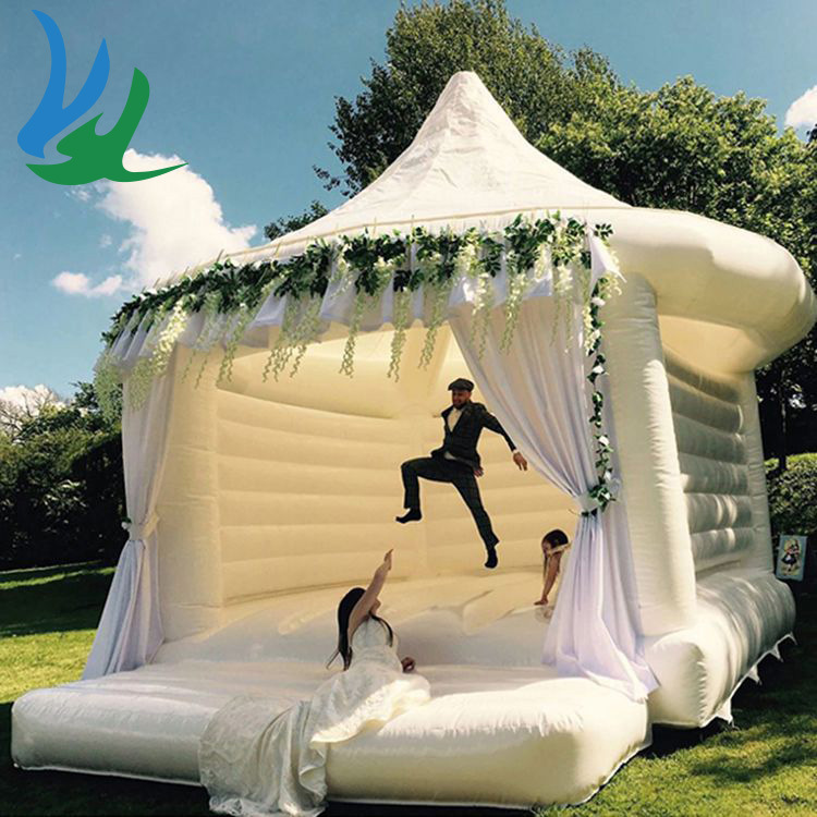 ترامبولين قلعة قابل للنفخ لمشا - مراجعة Outdoor Furniture Newcastle وسعره